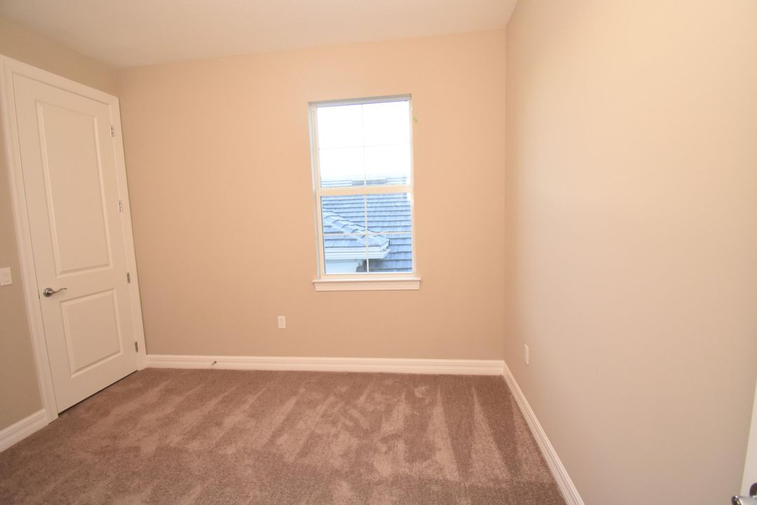 For Rent: $3,900 (4 beds, 2 baths, 2577 Square Feet)