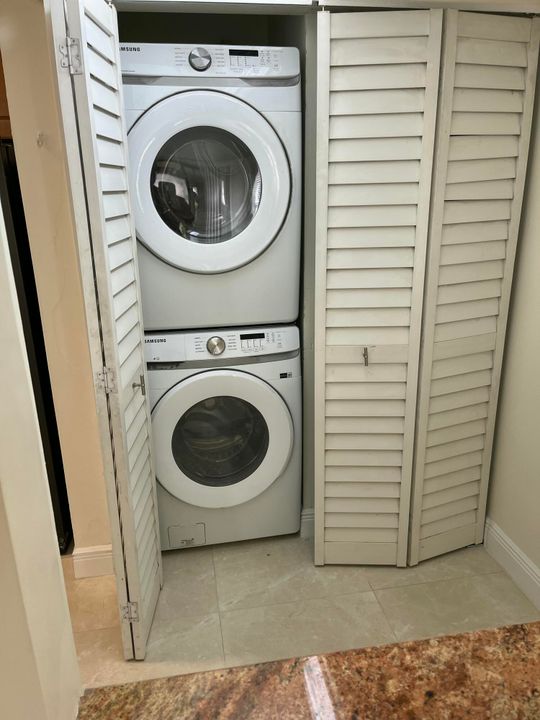 For Rent: $2,375 (3 beds, 2 baths, 1254 Square Feet)