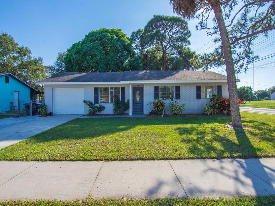 En Venta: $299,900 (3 camas, 1 baños, 1042 Pies cuadrados)