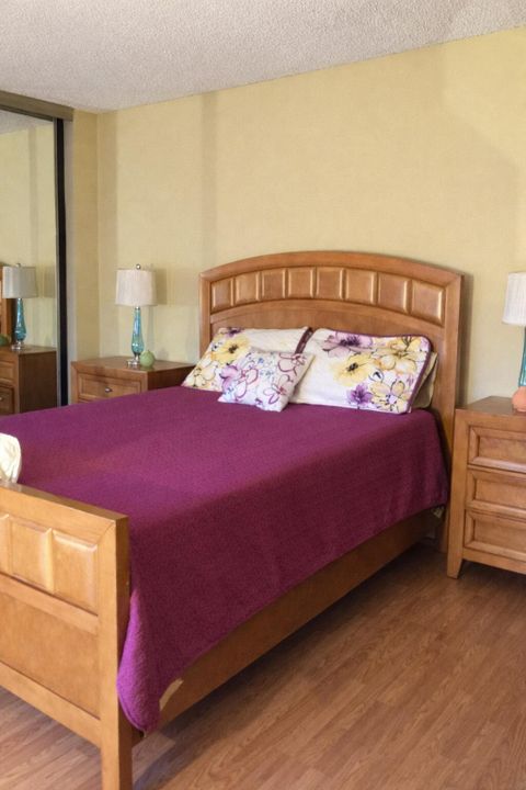 En Venta: $170,000 (2 camas, 2 baños, 1328 Pies cuadrados)