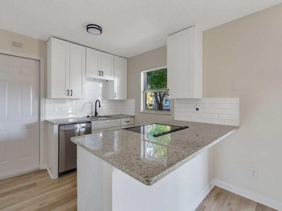 En Venta: $299,900 (3 camas, 1 baños, 1042 Pies cuadrados)