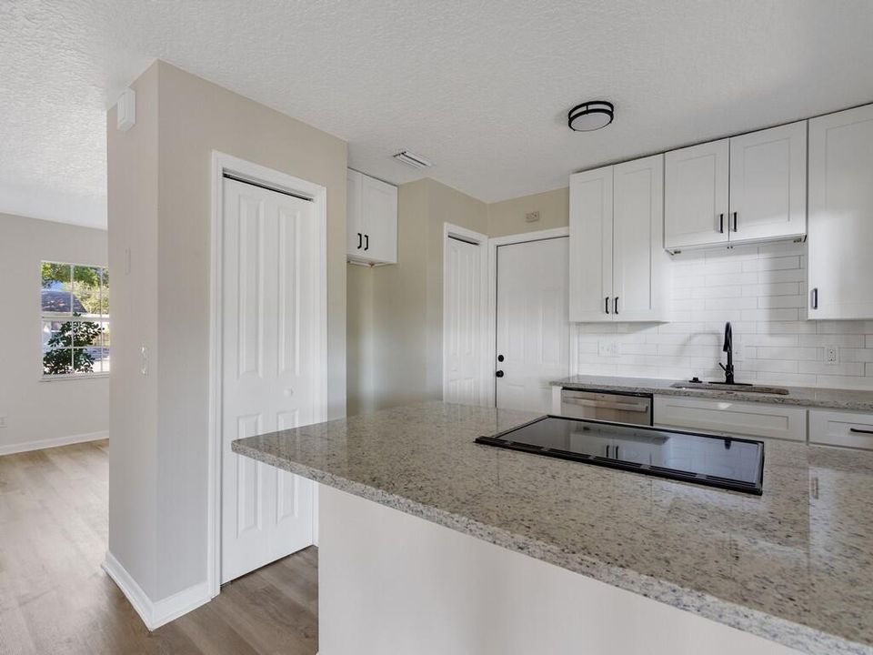 En Venta: $299,900 (3 camas, 1 baños, 1042 Pies cuadrados)