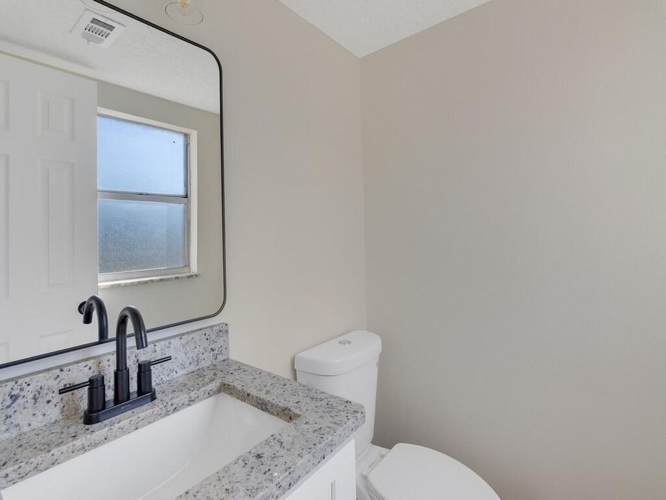 En Venta: $299,900 (3 camas, 1 baños, 1042 Pies cuadrados)