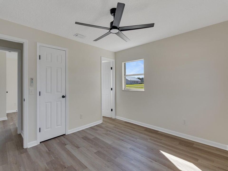 En Venta: $299,900 (3 camas, 1 baños, 1042 Pies cuadrados)