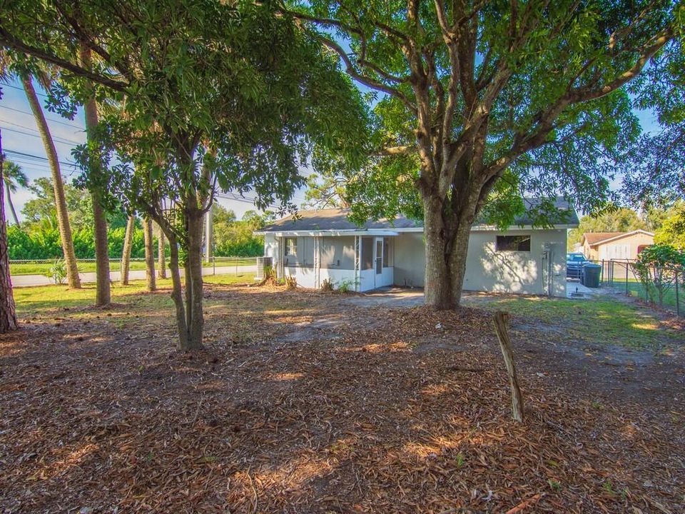 En Venta: $299,900 (3 camas, 1 baños, 1042 Pies cuadrados)