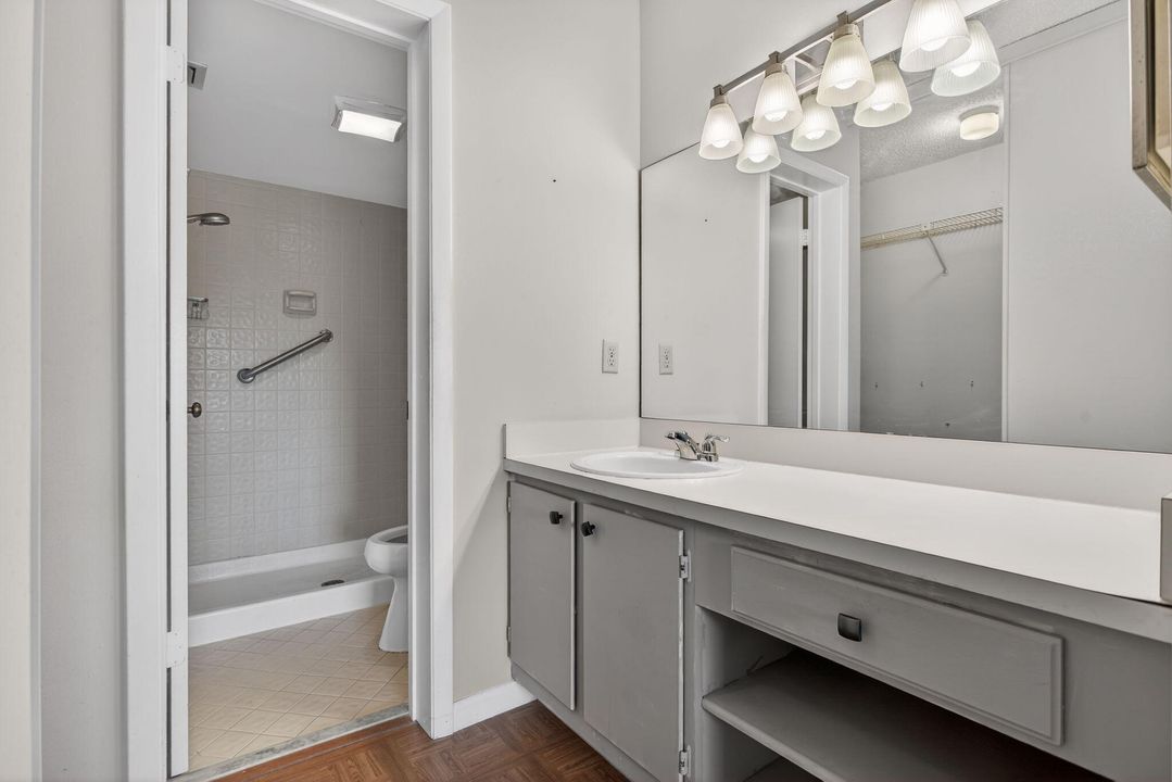 For Sale: $208,000 (2 beds, 2 baths, 1140 Square Feet)