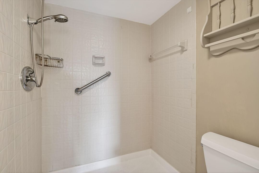 For Sale: $208,000 (2 beds, 2 baths, 1140 Square Feet)