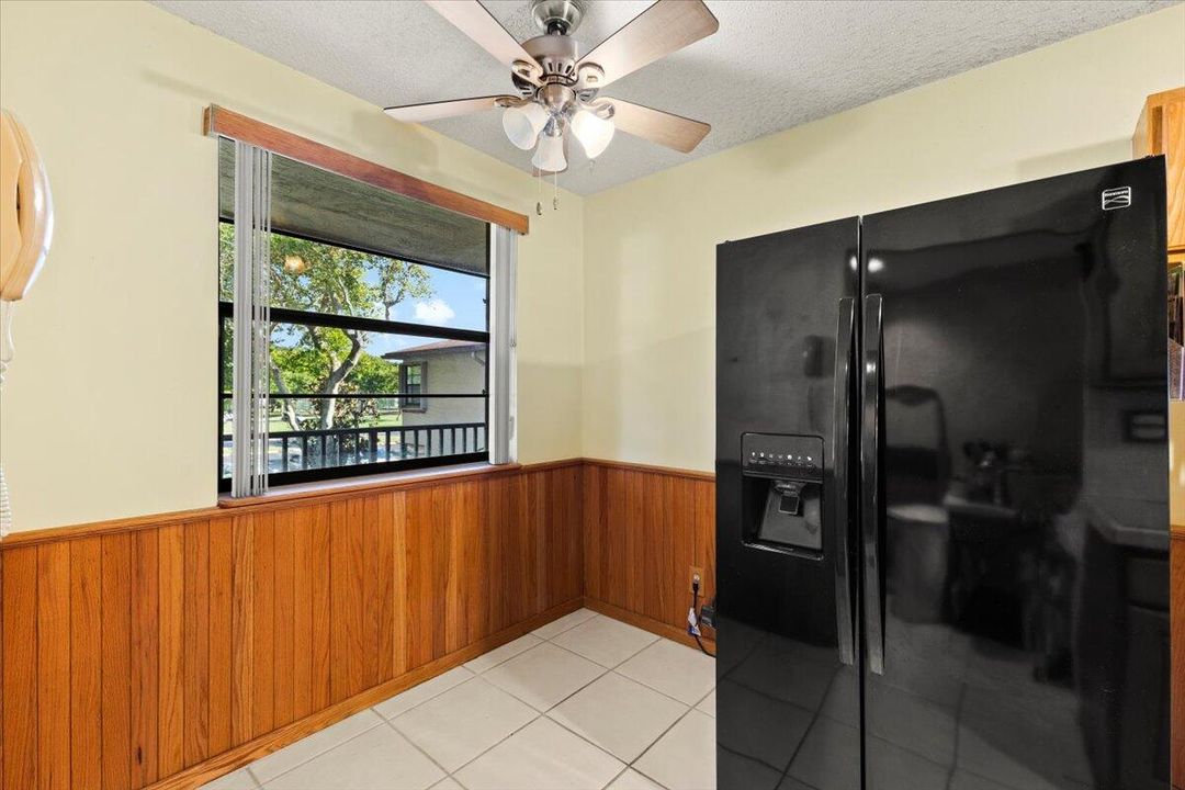 For Sale: $189,000 (2 beds, 2 baths, 1170 Square Feet)