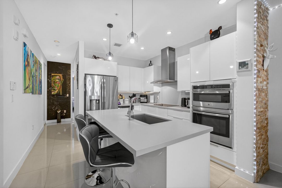 For Rent: $3,600 (3 beds, 3 baths, 1821 Square Feet)