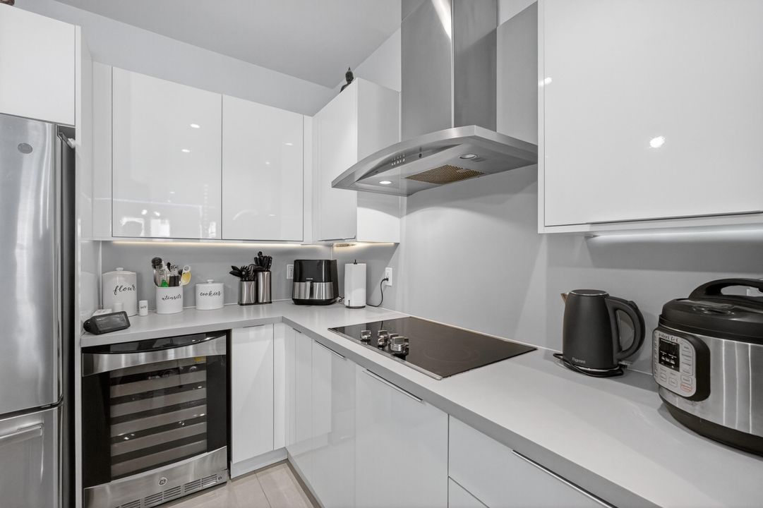 For Rent: $3,600 (3 beds, 3 baths, 1821 Square Feet)