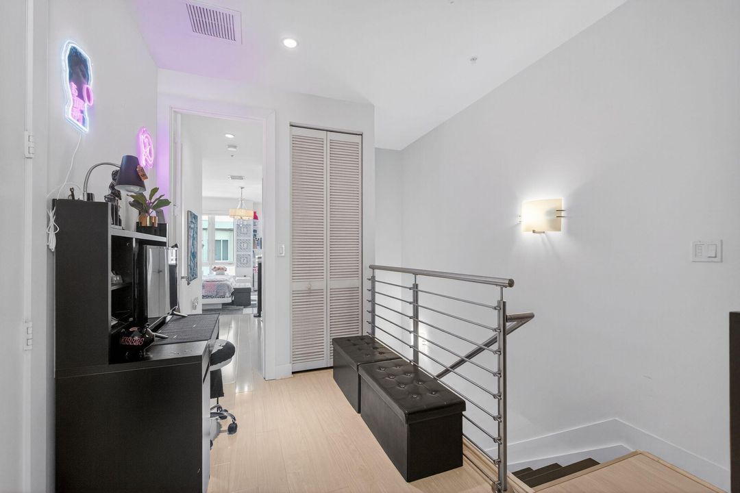 For Rent: $3,600 (3 beds, 3 baths, 1821 Square Feet)