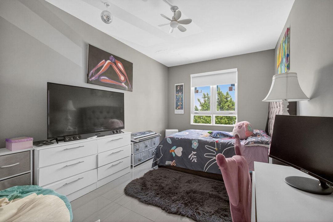 For Rent: $3,600 (3 beds, 3 baths, 1821 Square Feet)