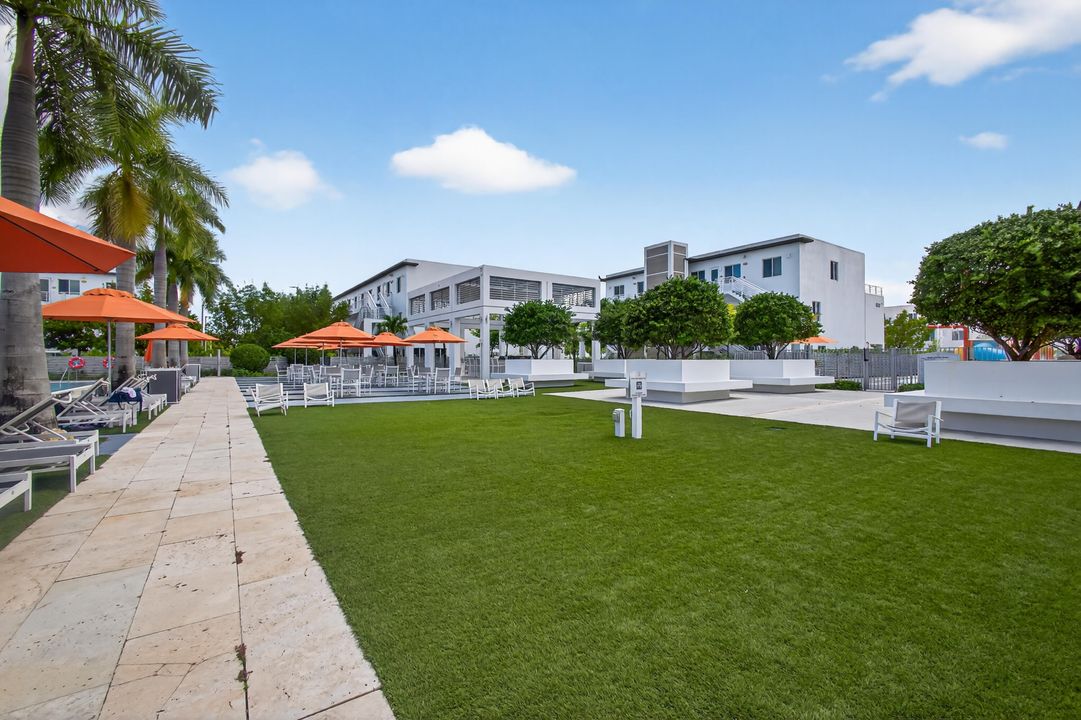 For Rent: $3,600 (3 beds, 3 baths, 1821 Square Feet)