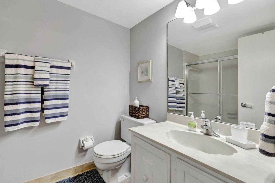 For Sale: $319,000 (2 beds, 2 baths, 1184 Square Feet)