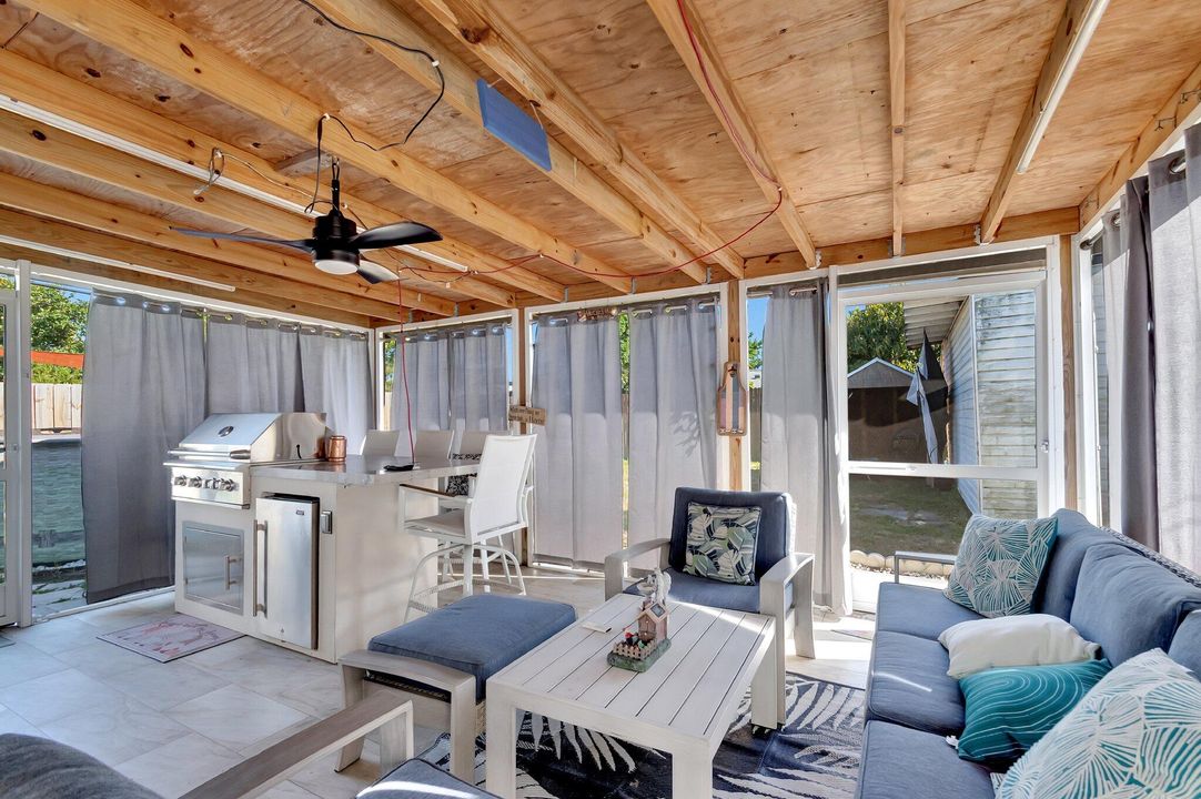 На продажу: $405,000 (3 спален, 2 ванн, 978 Квадратных фут)