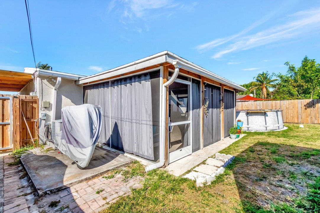 На продажу: $405,000 (3 спален, 2 ванн, 978 Квадратных фут)