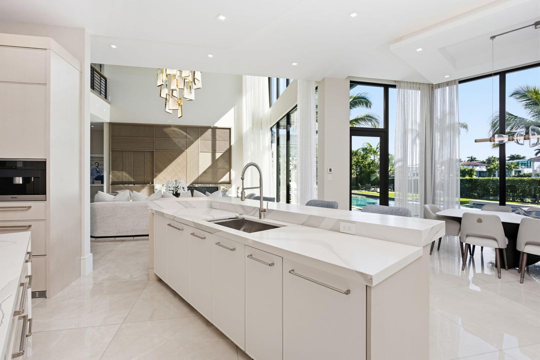 En Venta: $15,950,000 (6 camas, 7 baños, 8815 Pies cuadrados)