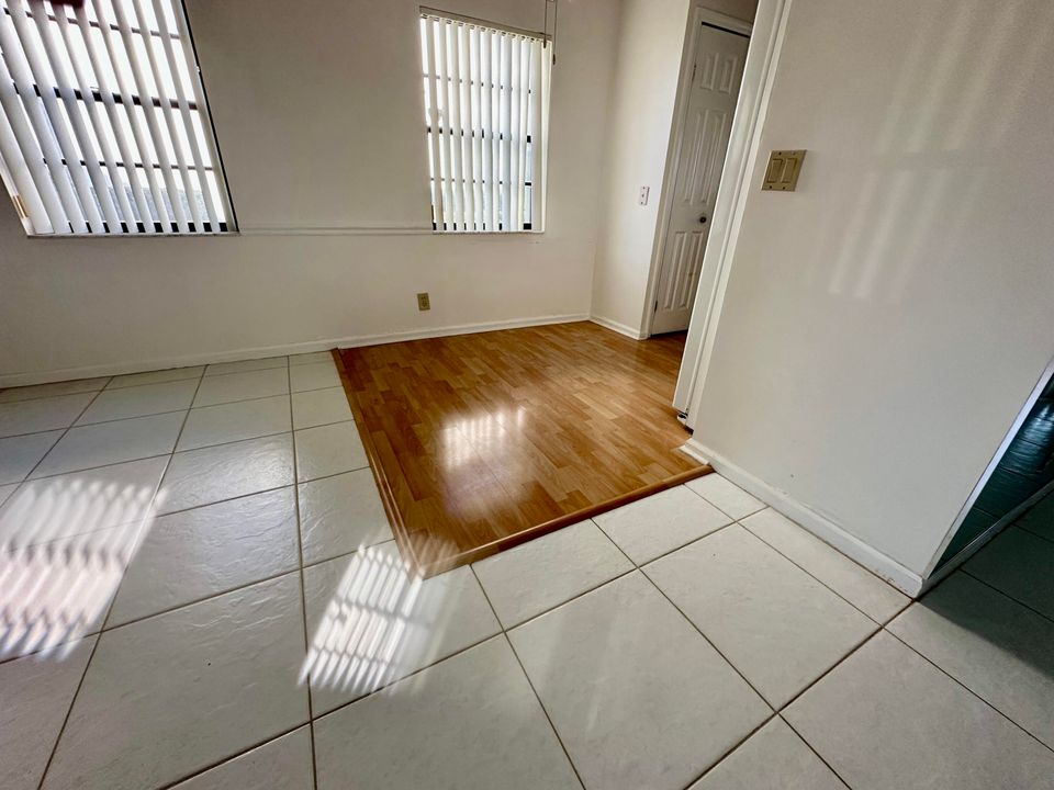 For Sale: $220,000 (3 beds, 2 baths, 1335 Square Feet)