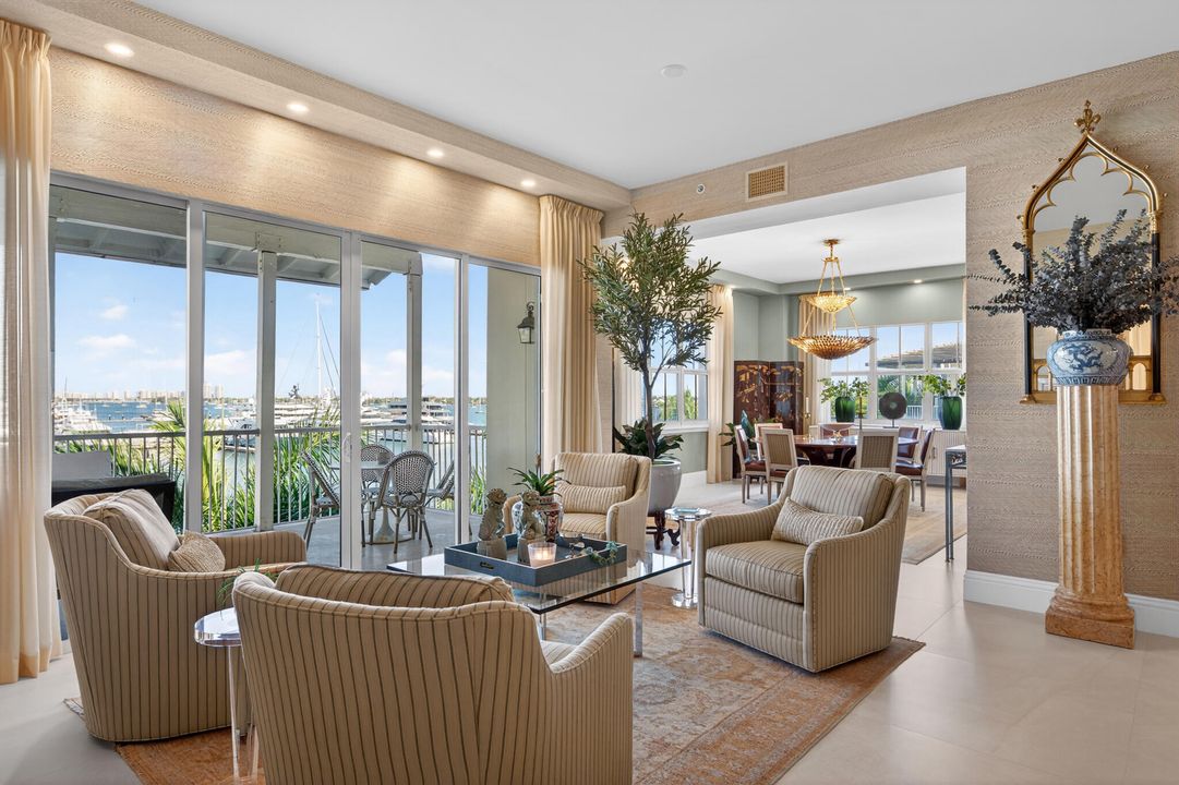 На продажу: $2,950,000 (3 спален, 2 ванн, 3067 Квадратных фут)