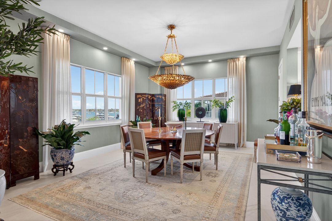 На продажу: $2,950,000 (3 спален, 2 ванн, 3067 Квадратных фут)