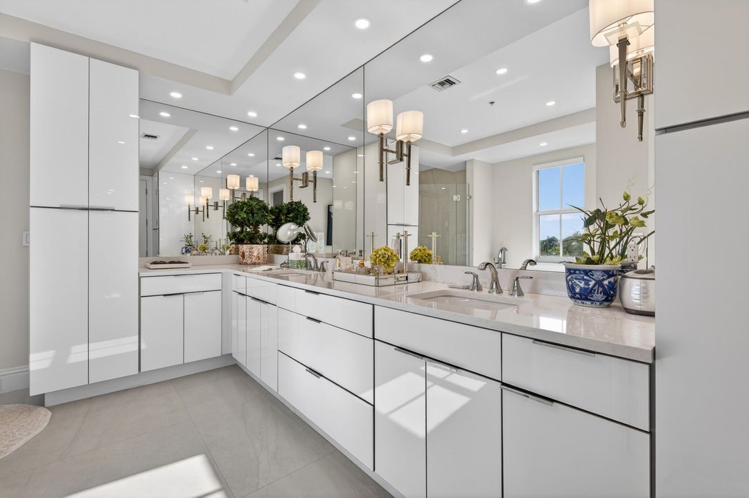 На продажу: $2,950,000 (3 спален, 2 ванн, 3067 Квадратных фут)