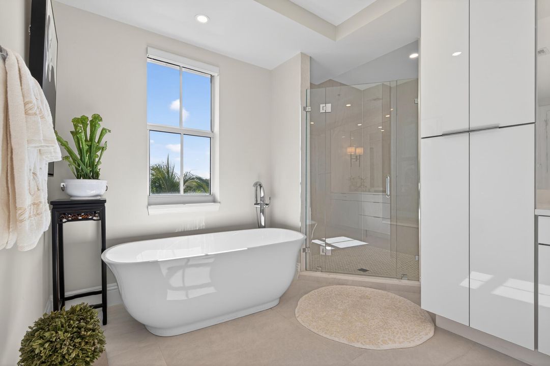 На продажу: $2,950,000 (3 спален, 2 ванн, 3067 Квадратных фут)