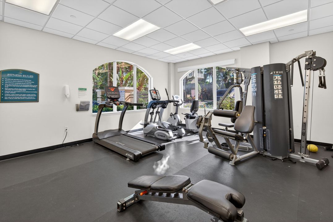 На продажу: $2,950,000 (3 спален, 2 ванн, 3067 Квадратных фут)