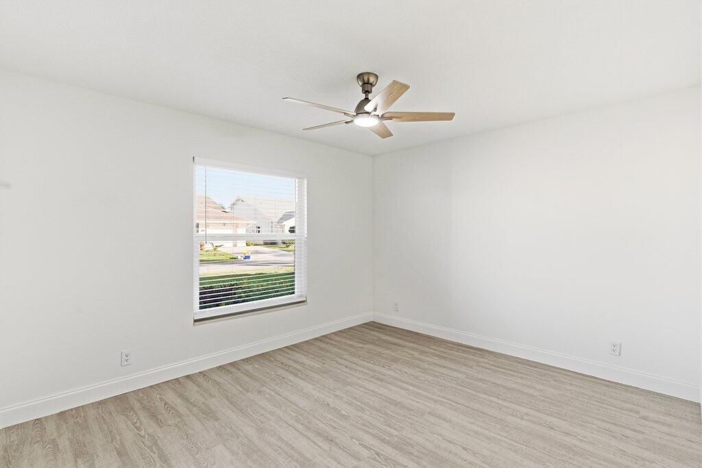 На продажу: $329,900 (3 спален, 2 ванн, 1519 Квадратных фут)