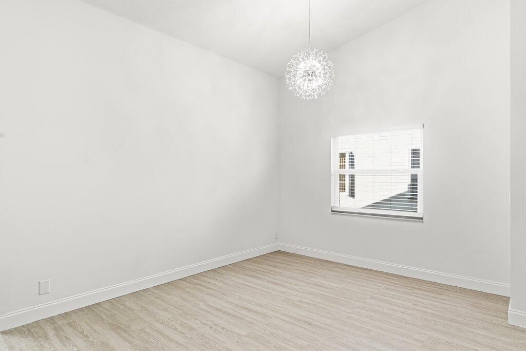 На продажу: $329,900 (3 спален, 2 ванн, 1519 Квадратных фут)