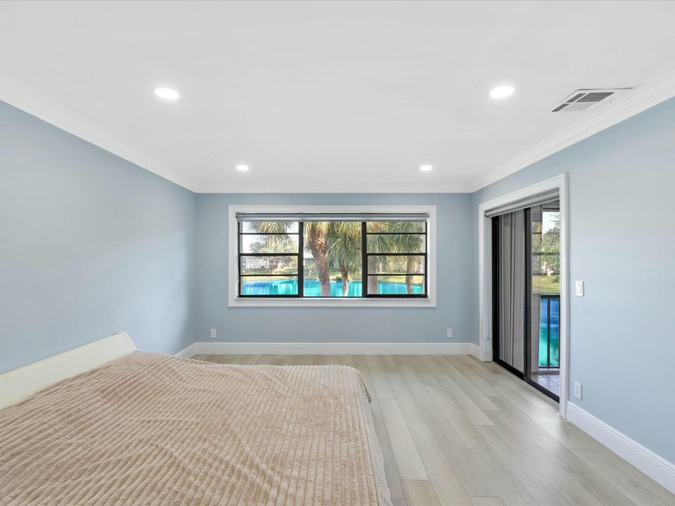 For Sale: $240,000 (2 beds, 2 baths, 1572 Square Feet)