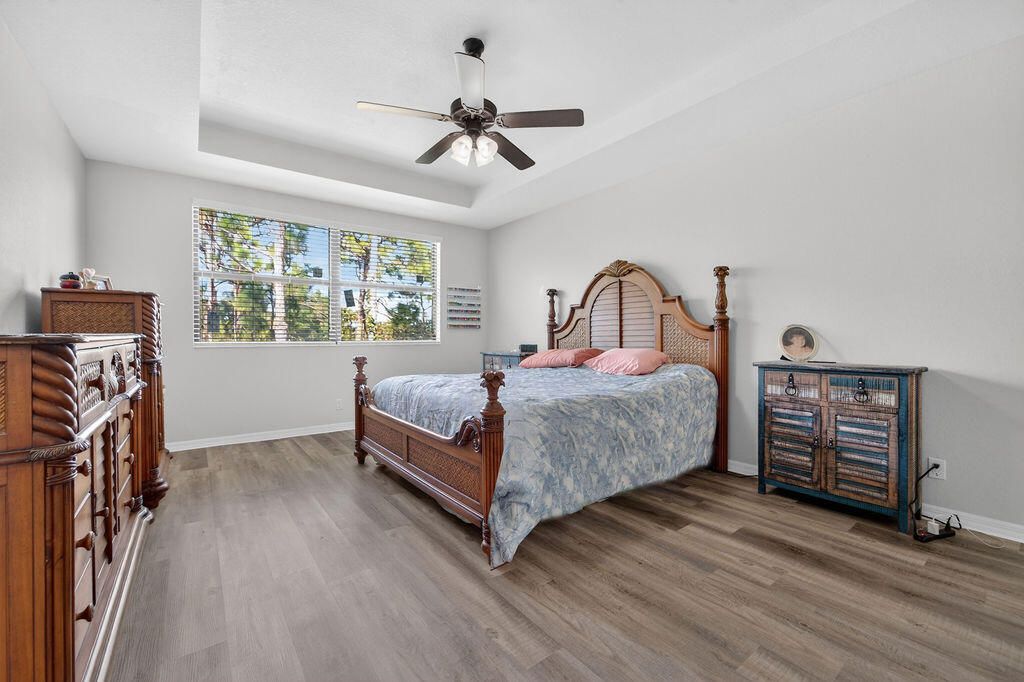 На продажу: $409,900 (3 спален, 2 ванн, 2031 Квадратных фут)