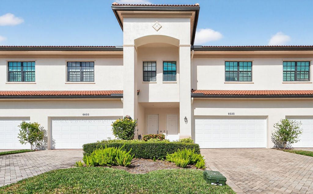 На продажу: $409,900 (3 спален, 2 ванн, 2031 Квадратных фут)