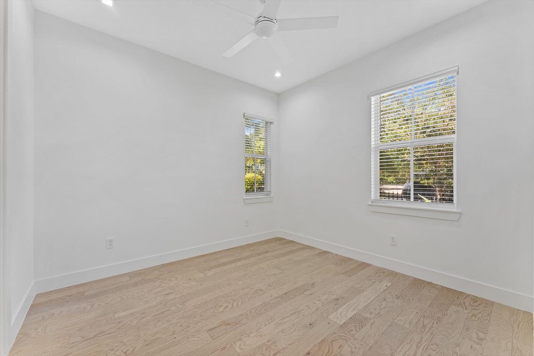 For Rent: $6,250 (3 beds, 3 baths, 1935 Square Feet)