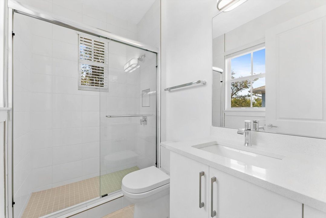 For Rent: $6,250 (3 beds, 3 baths, 1935 Square Feet)