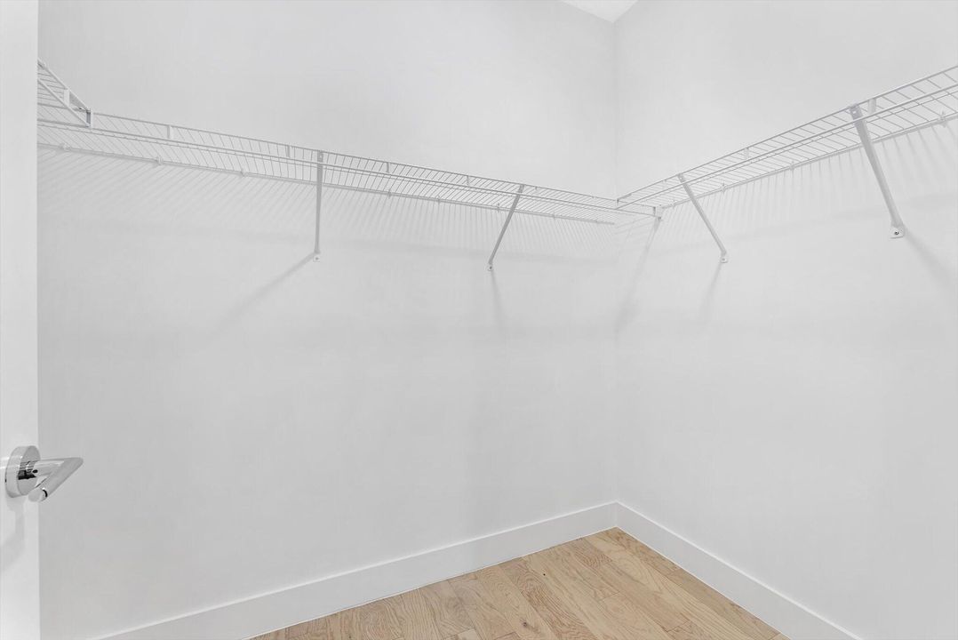 For Rent: $6,250 (3 beds, 3 baths, 1935 Square Feet)