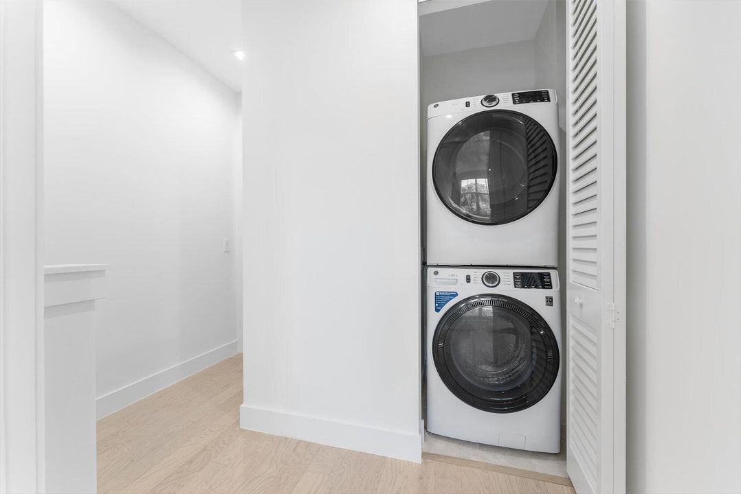 For Rent: $6,250 (3 beds, 3 baths, 1935 Square Feet)