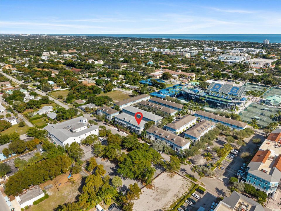 For Rent: $6,250 (3 beds, 3 baths, 1935 Square Feet)