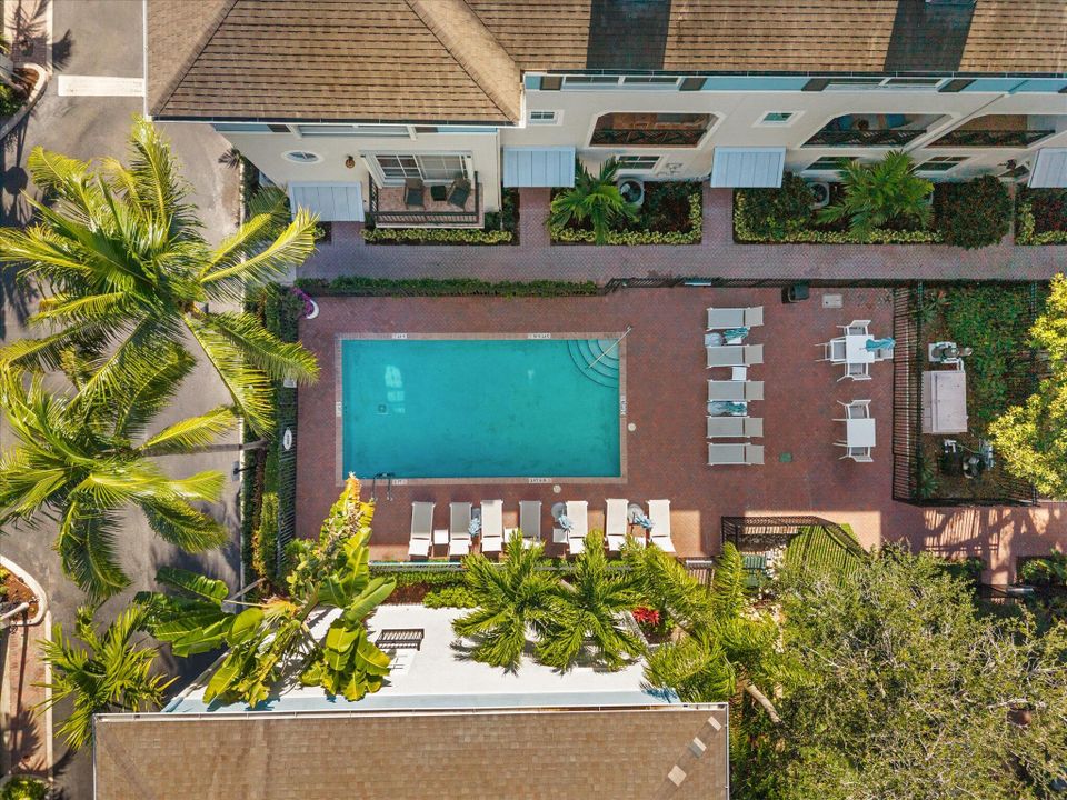 For Rent: $6,250 (3 beds, 3 baths, 1935 Square Feet)