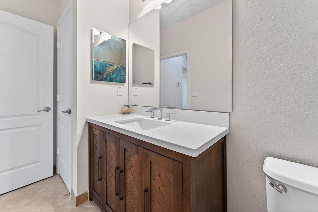 На продажу: $409,900 (3 спален, 2 ванн, 2031 Квадратных фут)