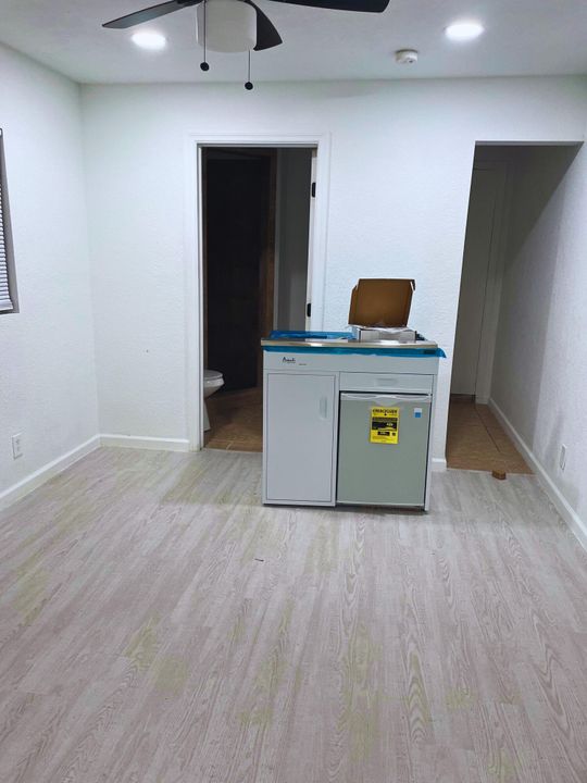 待售: $395,000 (0 贝兹, 0 浴室, 1284 平方英尺)