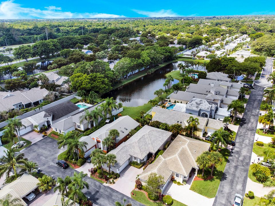 待售: $605,000 (2 贝兹, 2 浴室, 1566 平方英尺)