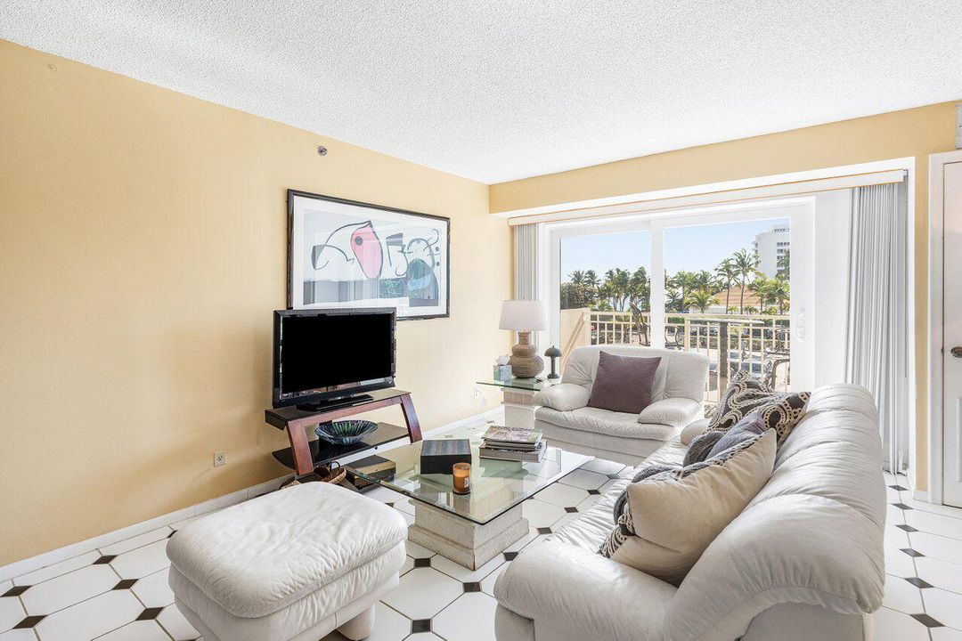 待售: $475,000 (2 贝兹, 2 浴室, 1050 平方英尺)