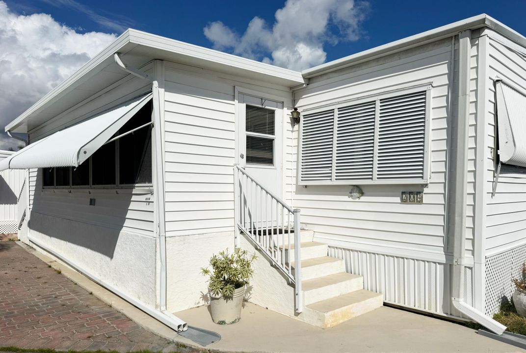 En Venta: $269,000 (1 camas, 1 baños, 724 Pies cuadrados)