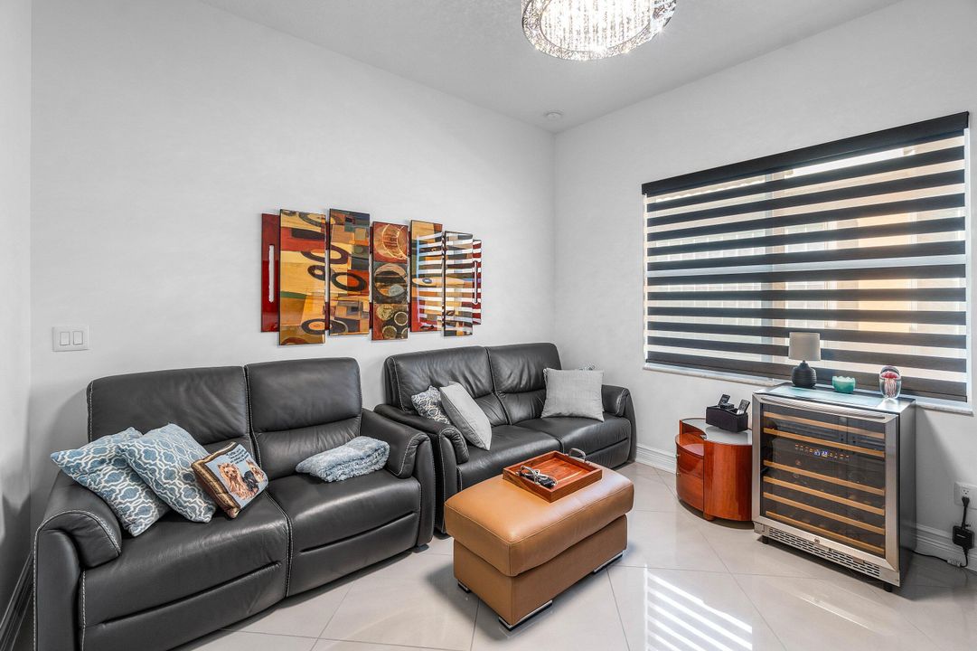 For Sale: $1,049,000 (3 beds, 3 baths, 2309 Square Feet)