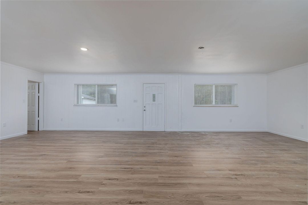 出租: $2,200 (3 贝兹, 2 浴室, 1024 平方英尺)