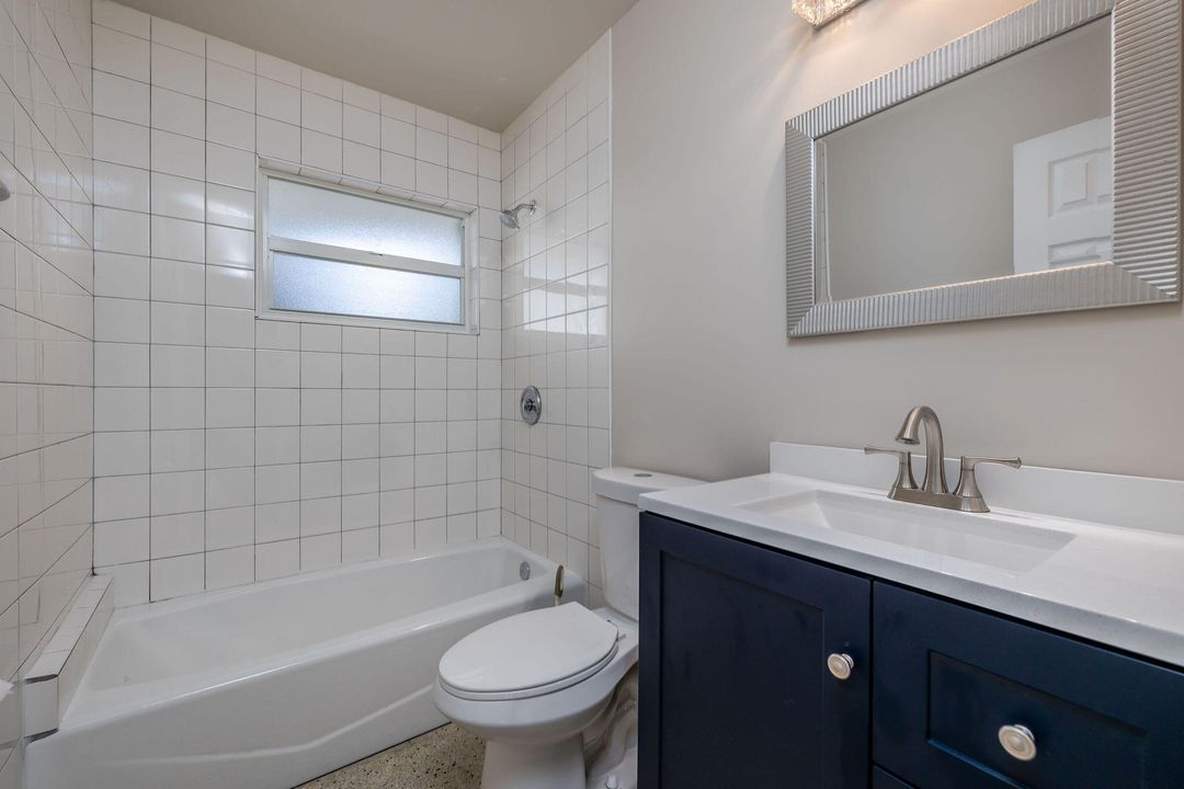 出租: $2,200 (3 贝兹, 2 浴室, 1024 平方英尺)