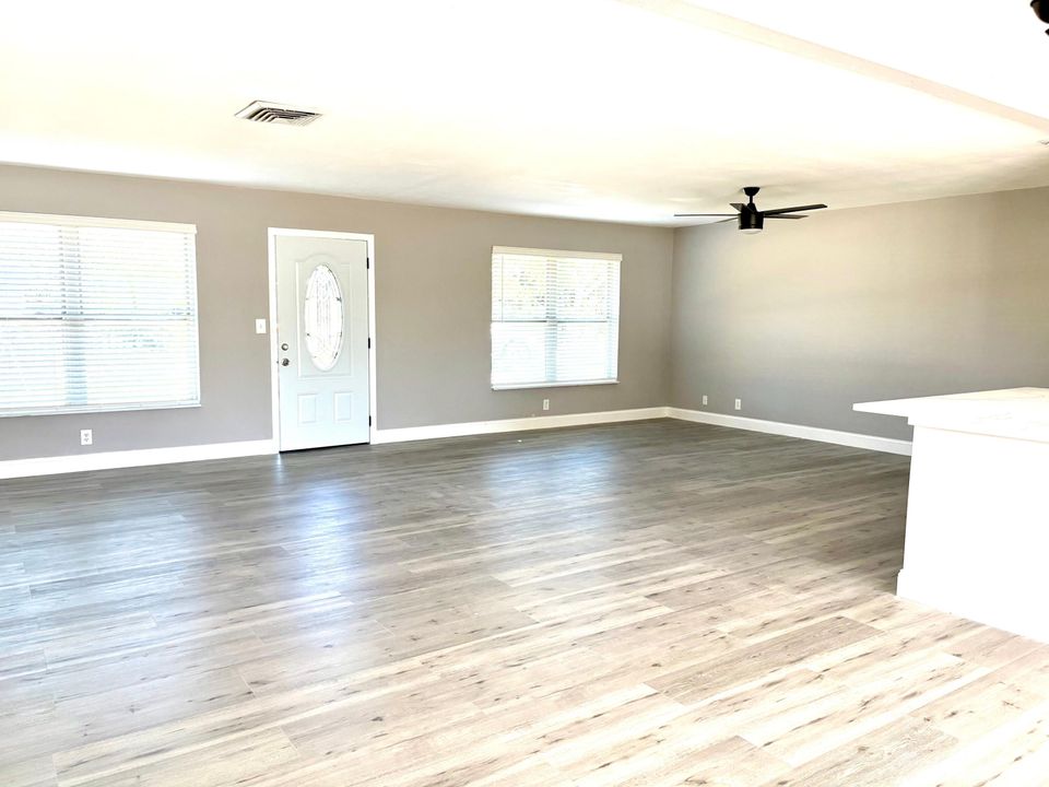 En Venta: $470,000 (3 camas, 2 baños, 1899 Pies cuadrados)