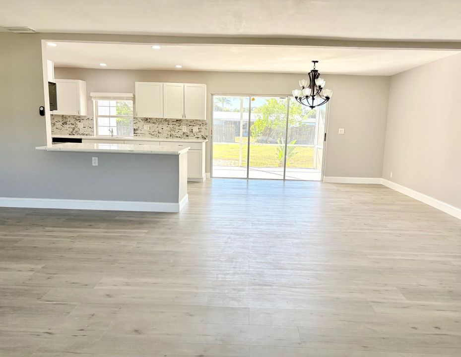 En Venta: $470,000 (3 camas, 2 baños, 1899 Pies cuadrados)