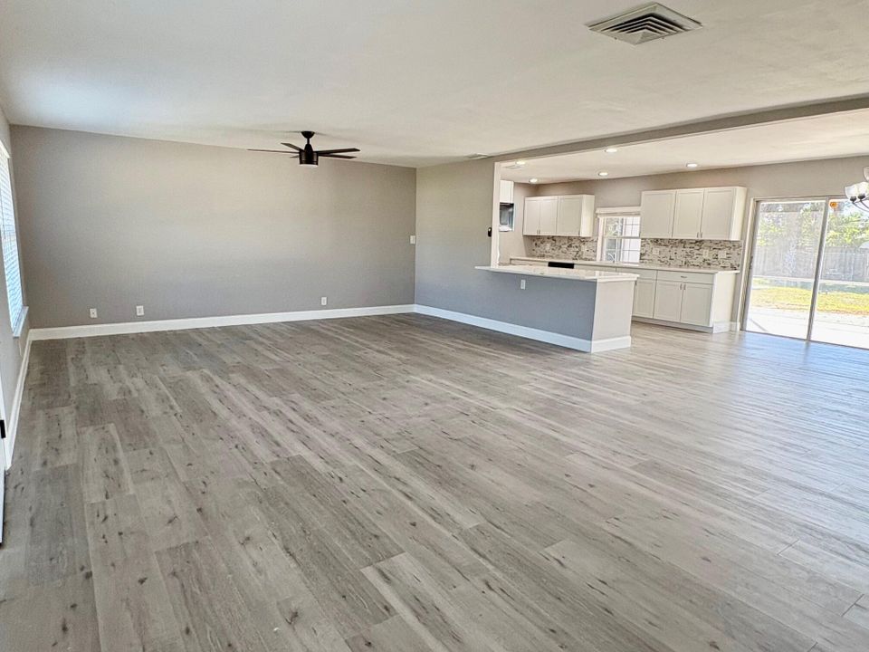 En Venta: $470,000 (3 camas, 2 baños, 1899 Pies cuadrados)