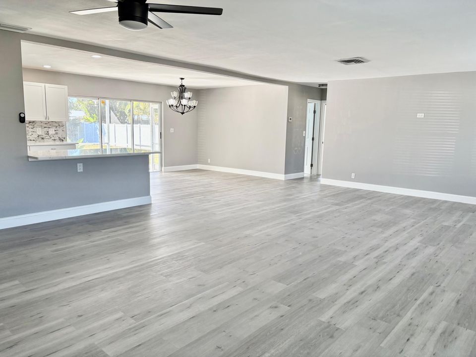 En Venta: $470,000 (3 camas, 2 baños, 1899 Pies cuadrados)